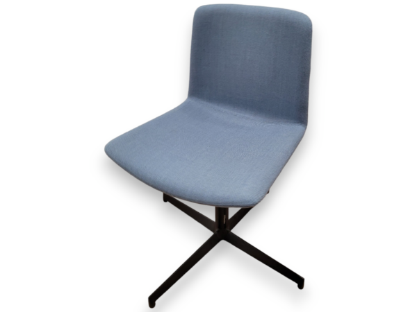 Chaises-Pedrali-AXANA-OCCASION_Canapes-et-Assises-informelles_5732_1.png
