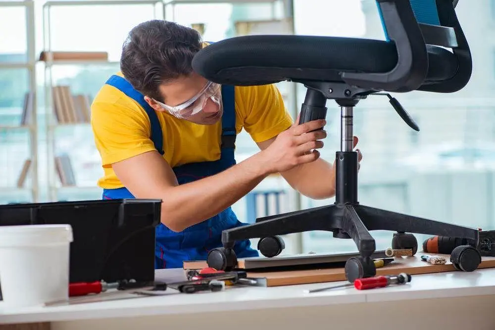 Comment réparer une chaise de bureau qui descend-2